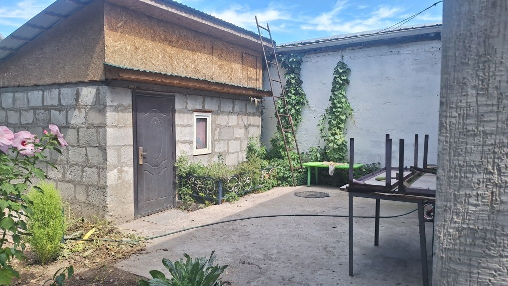 Продаётся часть дома. 3 комнаты, 92м², 3 сот