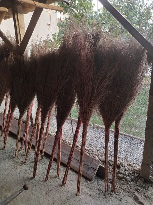 Supurgi sotiladi 30 ta