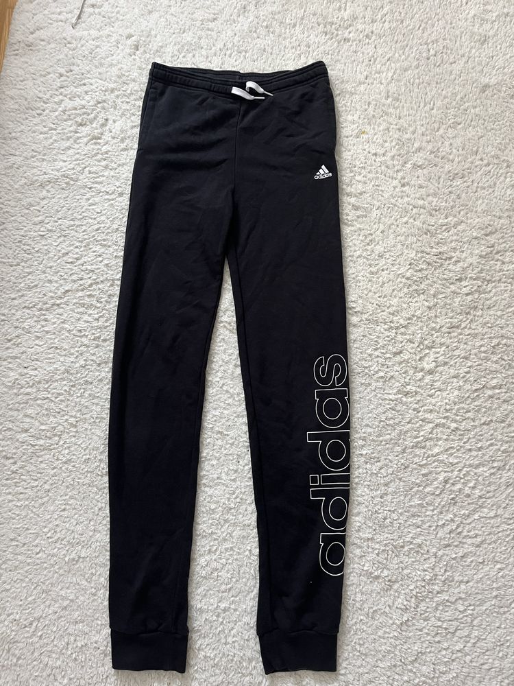 Pantaloni de trening Adidas marimea xs/s