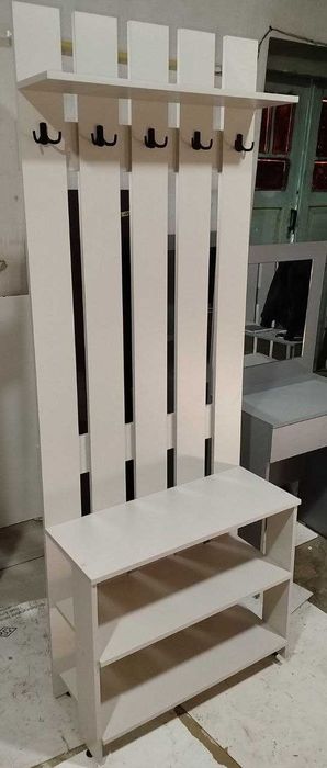 Вешалка напольная, прихожая.