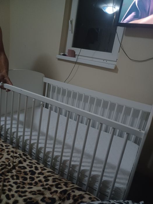 Vând patut nou nefolosit