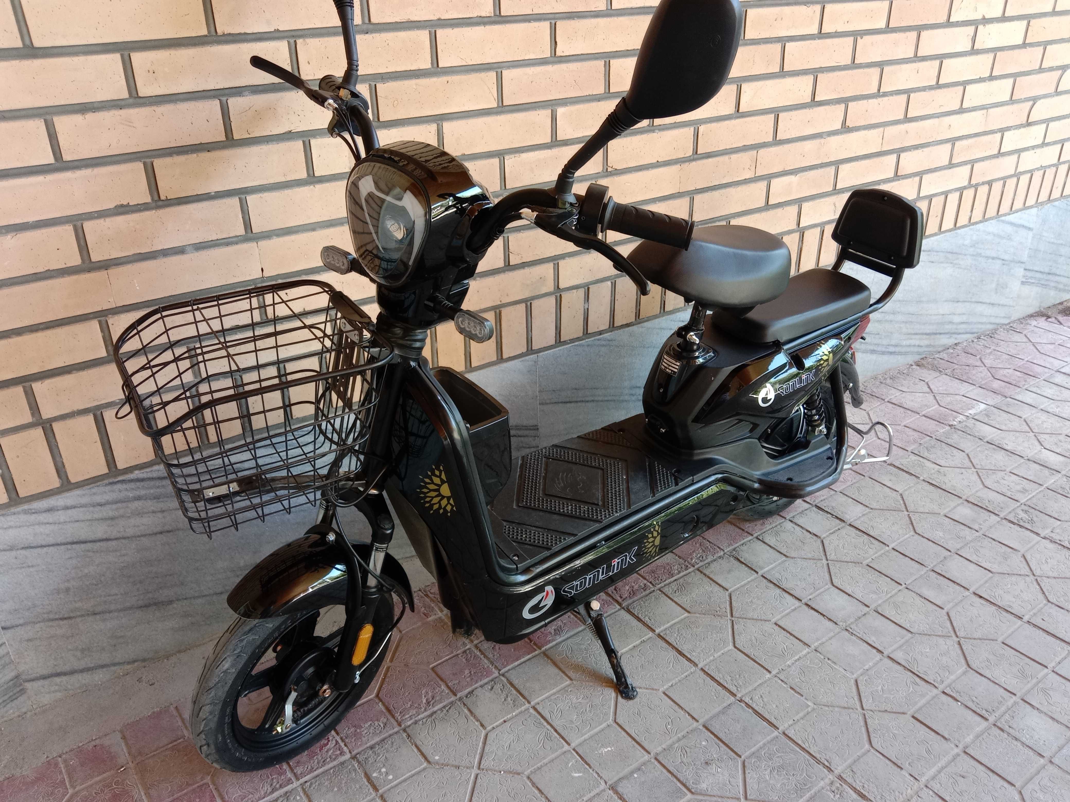 Elektroskuter maped
