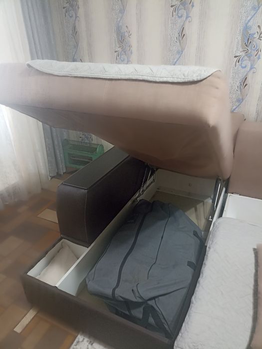 Продам диван б/у