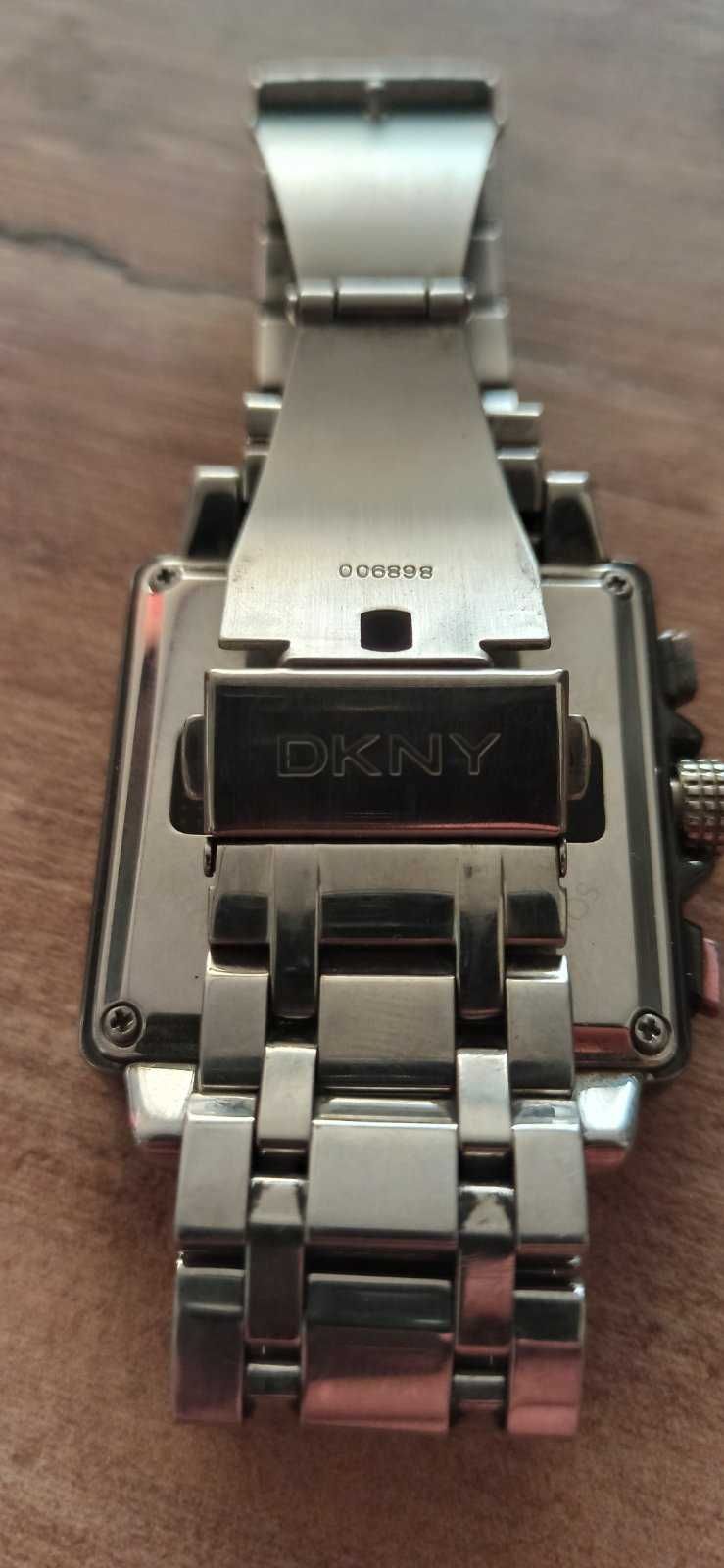 Часовник DKNY - оригинален