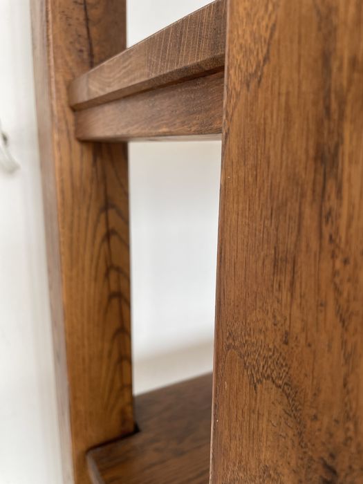 Масивна мебел - шкаф, етажерка