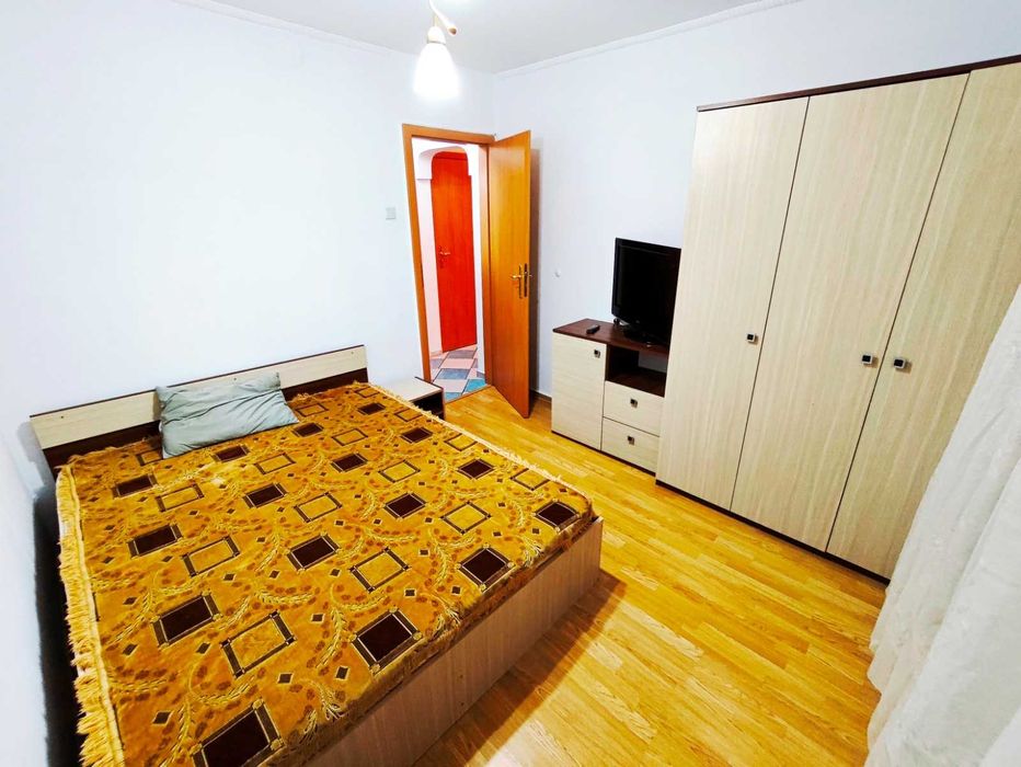 PARTICULAR – Apartament 3 camere decomandat, Metrou Apărătorii Patriei