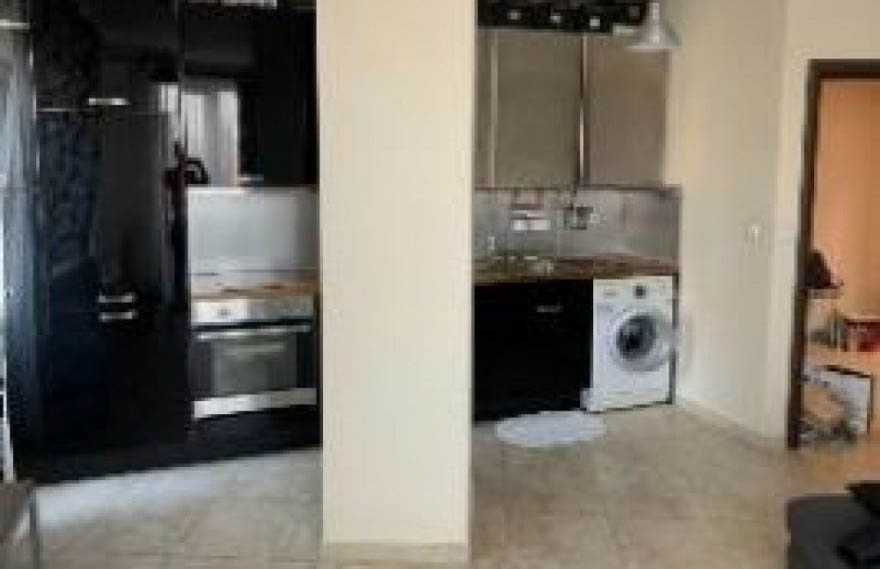 Дава се под наем Двустаен апартамент в София, Бъкстон - 60 кв.м за 450 € - Снимка #2