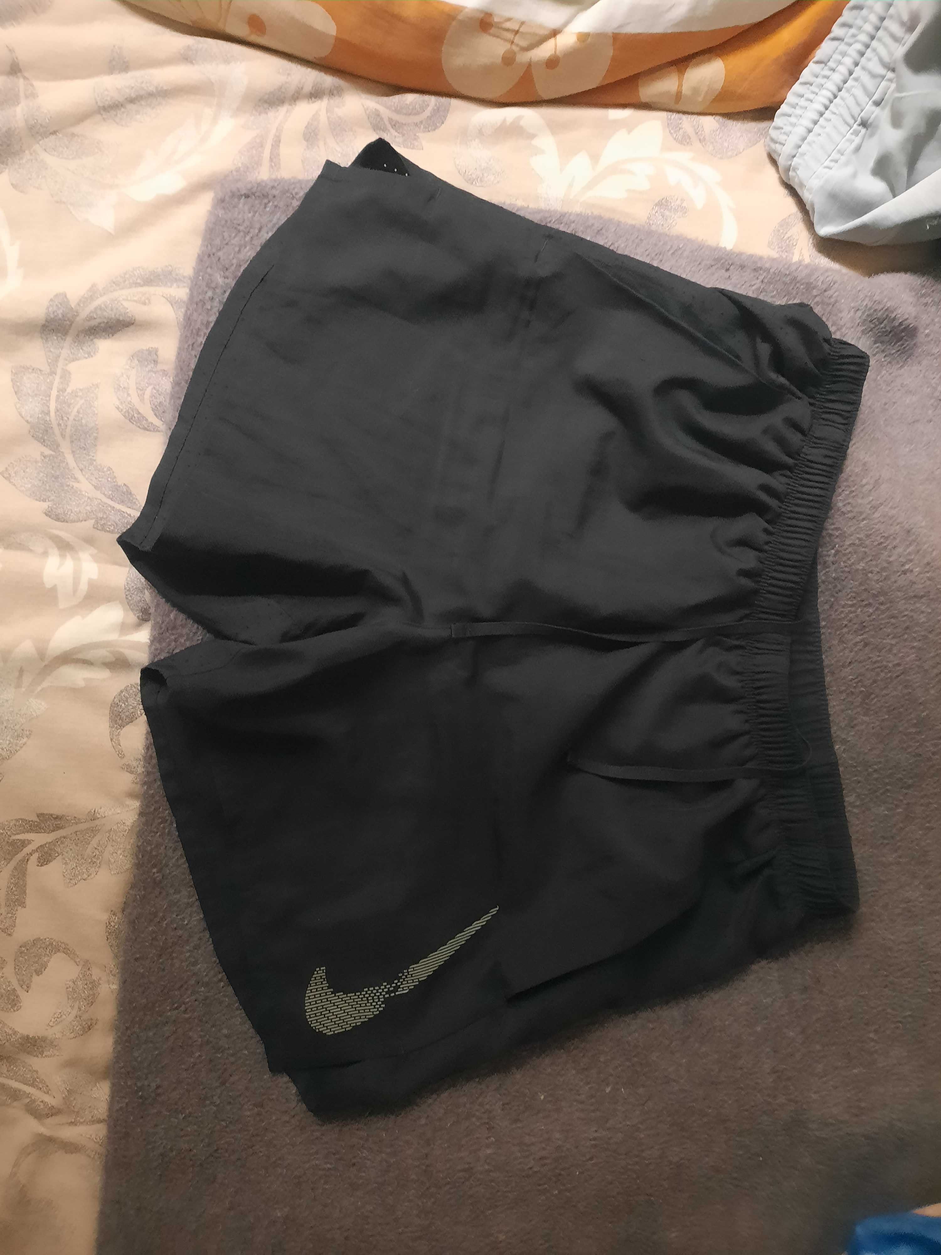 Продавам гащи на nike