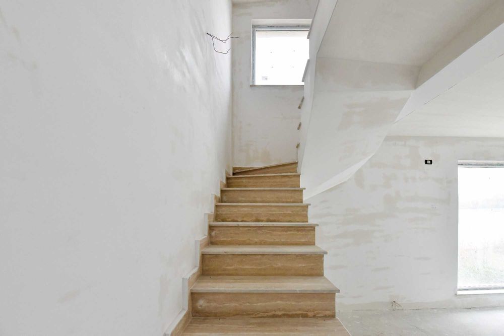 Casa spatioasa cu curte proprie- Navodari,Constanta