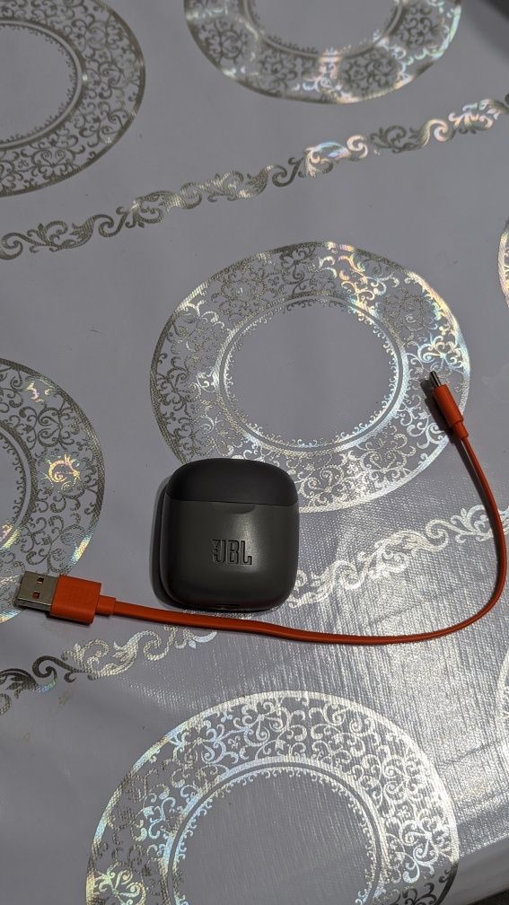 Беспроводные наушники JBL tune225tws