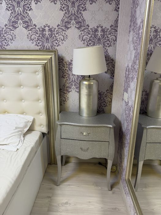 Mobila studio videochat pat comoda veioza