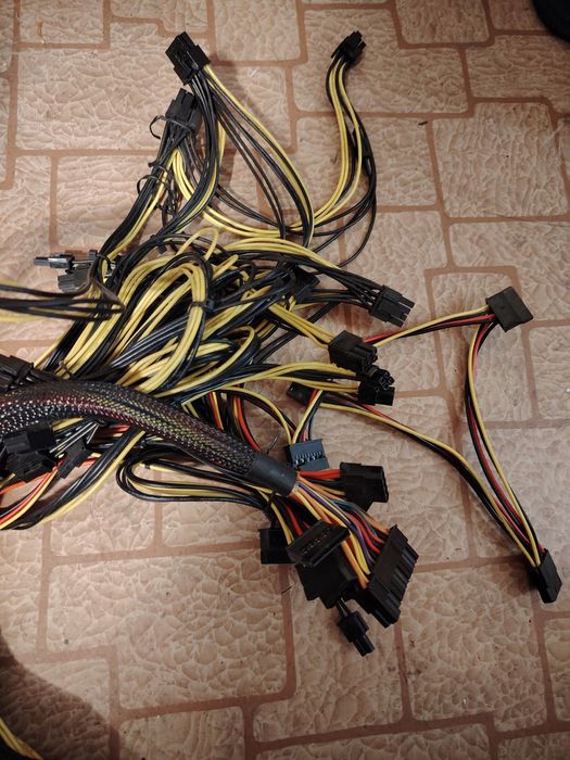 Sursa mining pt 16 placi video