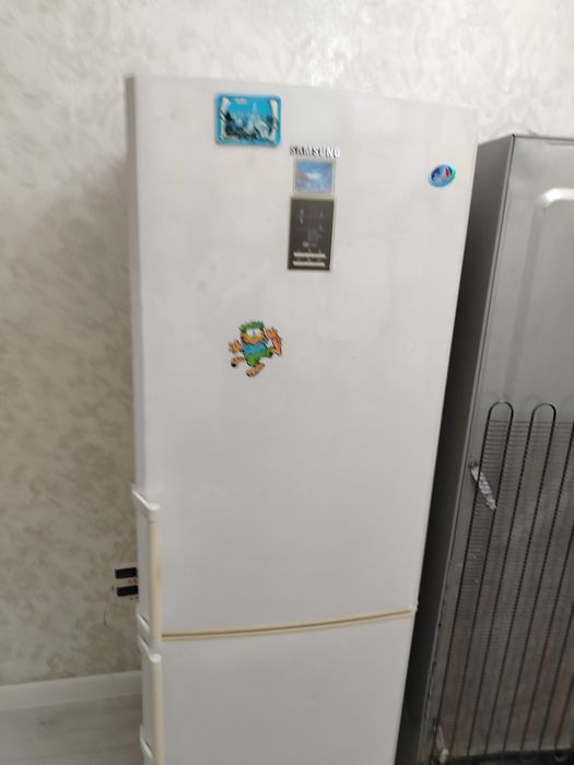 Продам холодильник Самсунг