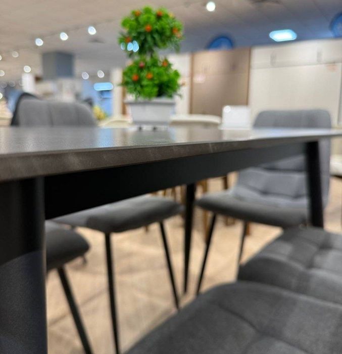 Обеденный стол и стулья по акции