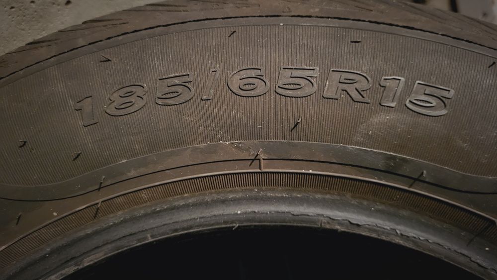 Гуми 2 бр. Sava Intensa HP2 185/65R15 88H.
