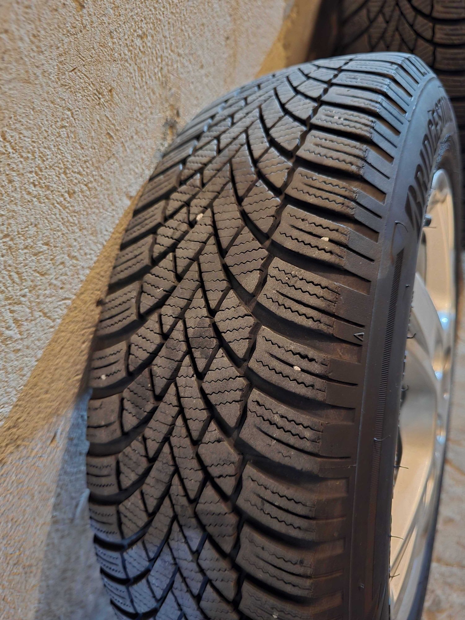 Зимни гуми Bridgestone Blizzak 4бр. 175/65/15
