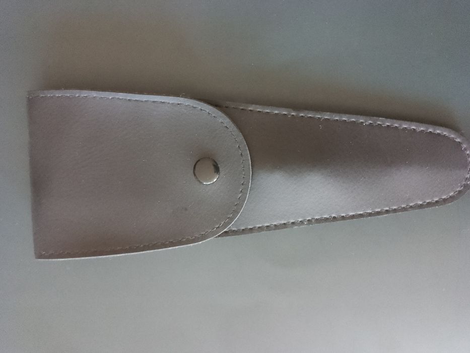 Vând foarfecă de tuns nouă P&BT