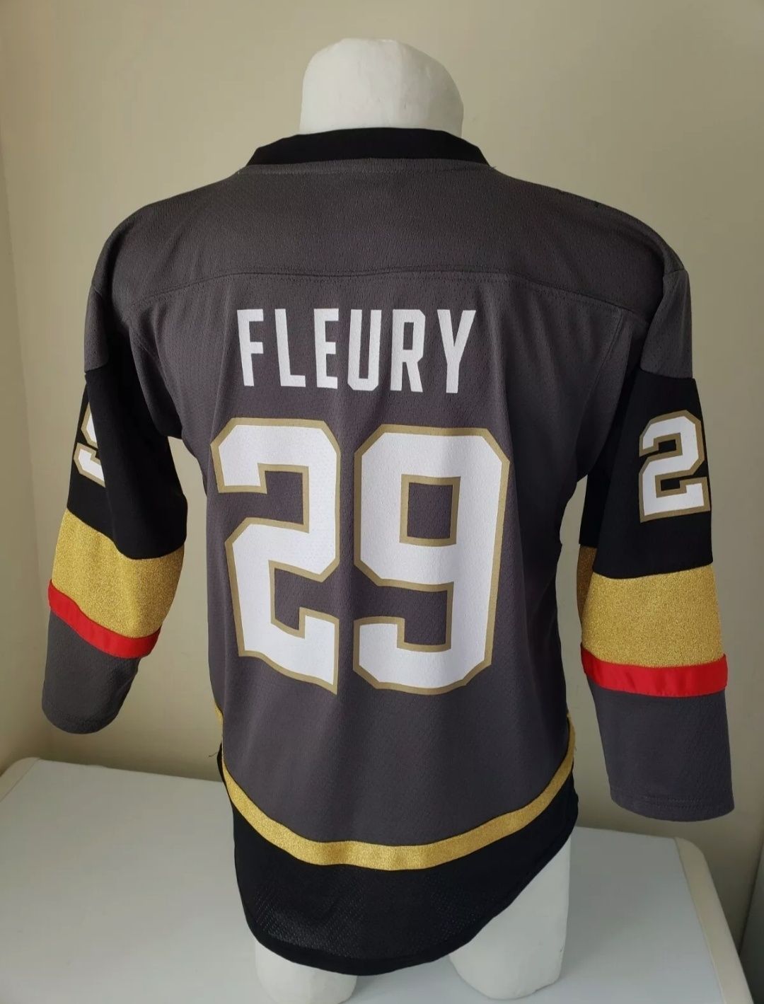 Продам хоккейное джерси Vegas Golden Knights Fleury