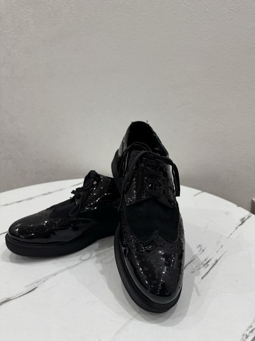 Продам женские туфли