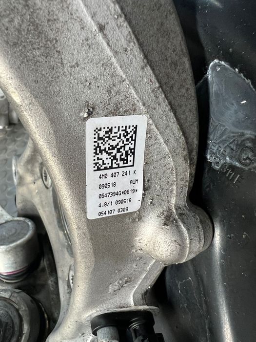 Suspensie Completa Stanga Fuzeta/Telescop/Brate/Perna Audi Audi Q8 Q7