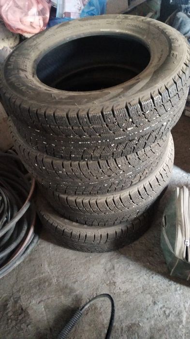 Продается зимние шины