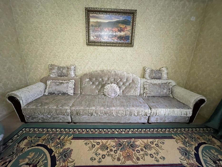 Диван кресло гостевая мягкая мебель большой диван чистый