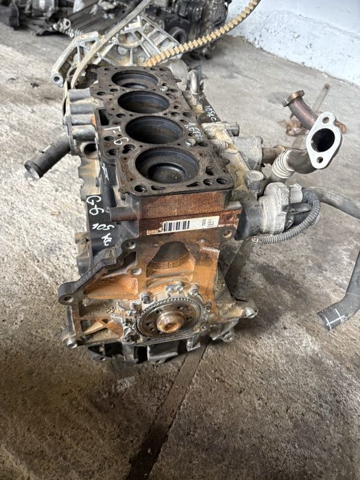 Vw Golf 6 1.6 tdi 105 кс Блок Двигател