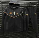 Nike Tech SYNA Word