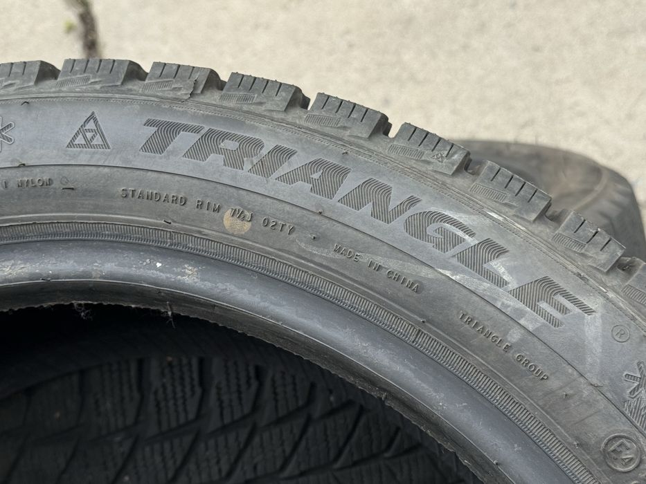 225|45 R17. Triangle.