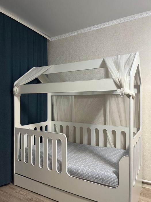 Детская кровать.