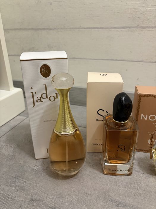 Дамски и мъжки парфюми