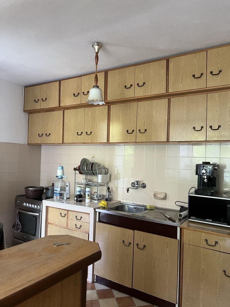Продава се Тристаен апартамент в Асеновград - 160 кв.м за 1438 €/кв.м - Снимка #3