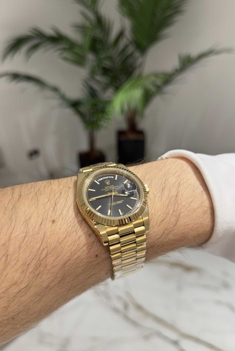Rolex Day-Date 40mm златисто/черно