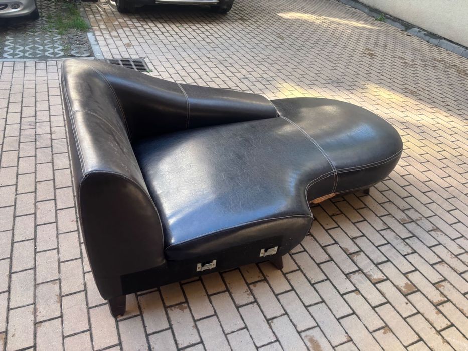 Кожен диван 3 м х 2 м