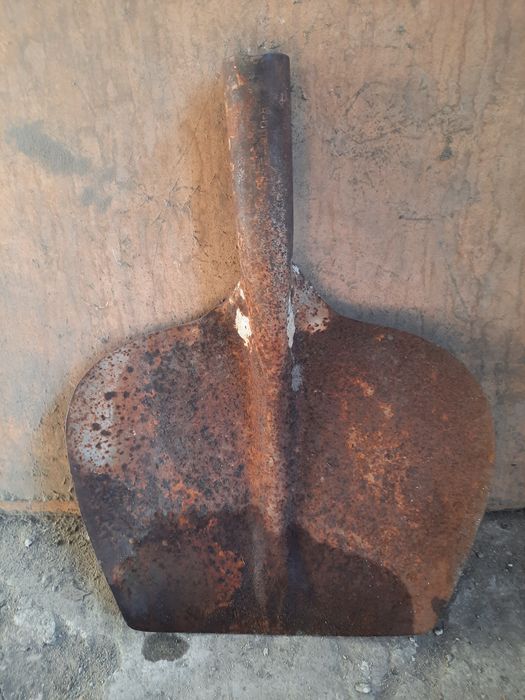 Лопаты советские.