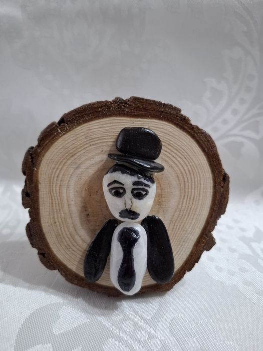 Картини и изделия изработени от морски камъчета