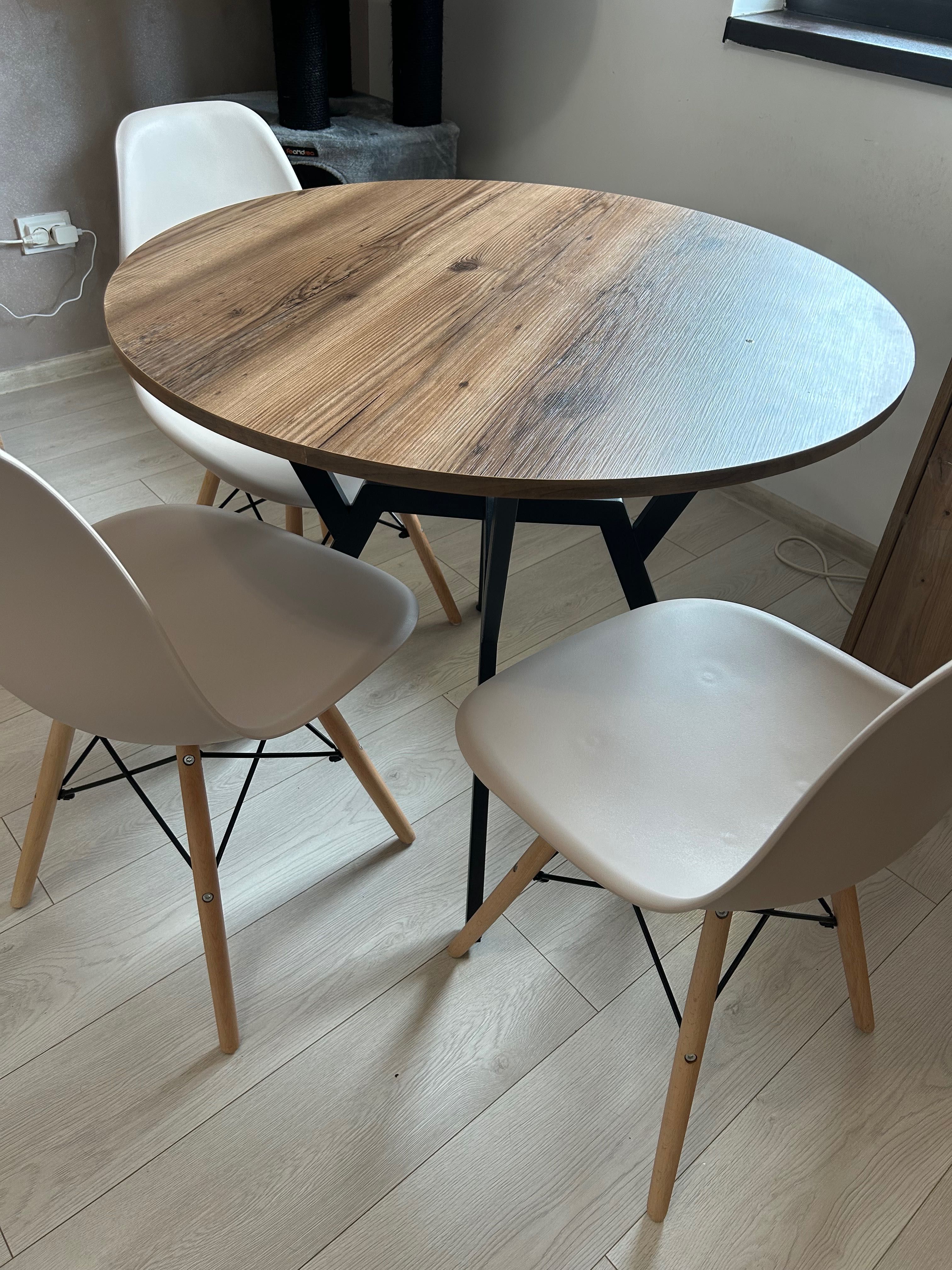 Masa dining cu 3 scaune incluse