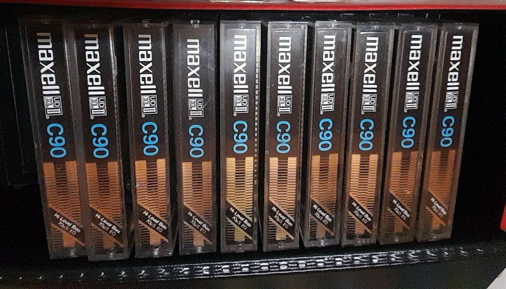 Аудио касети - MAXELL / Златен / - 90 мин. - хром