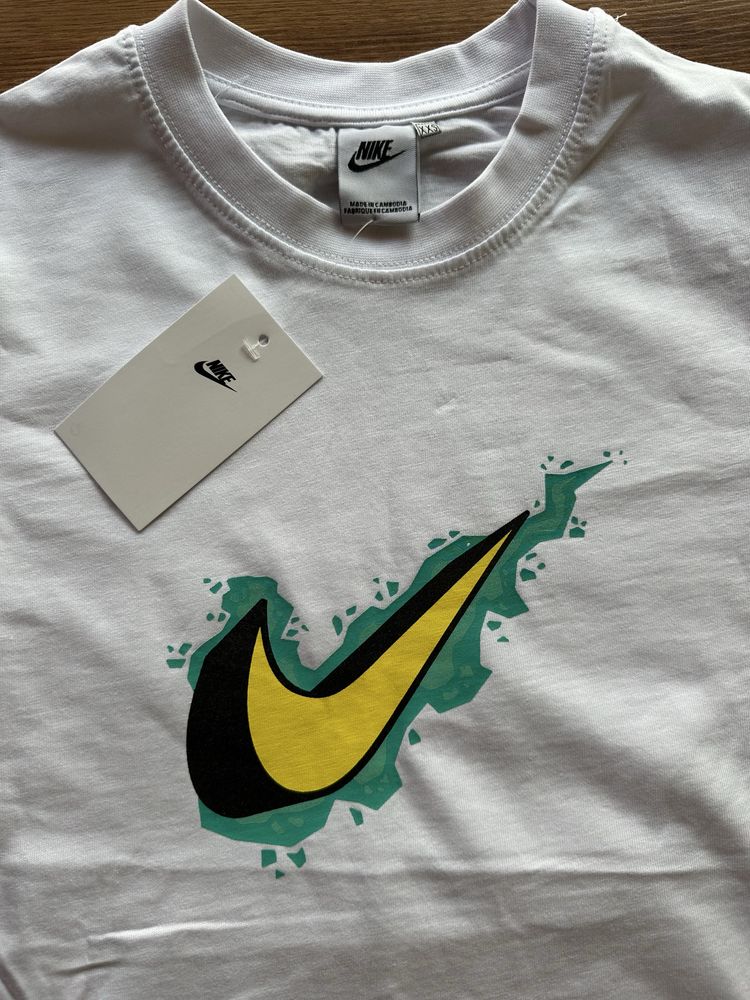 Мъжка,памучна,бяла тениска Nike Air Max с щампа на гърба,р-ри XXS,XS,S