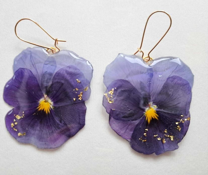 Bijuterii handmade, din flori naturale,  în rășină