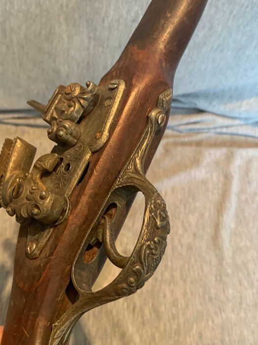 Винтидж реплика на кремъчен пистолет