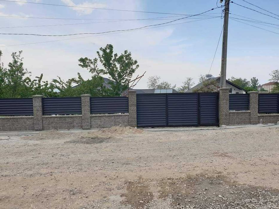 Garduri si porti din panou stil jaluzea de diferite modele la comanda