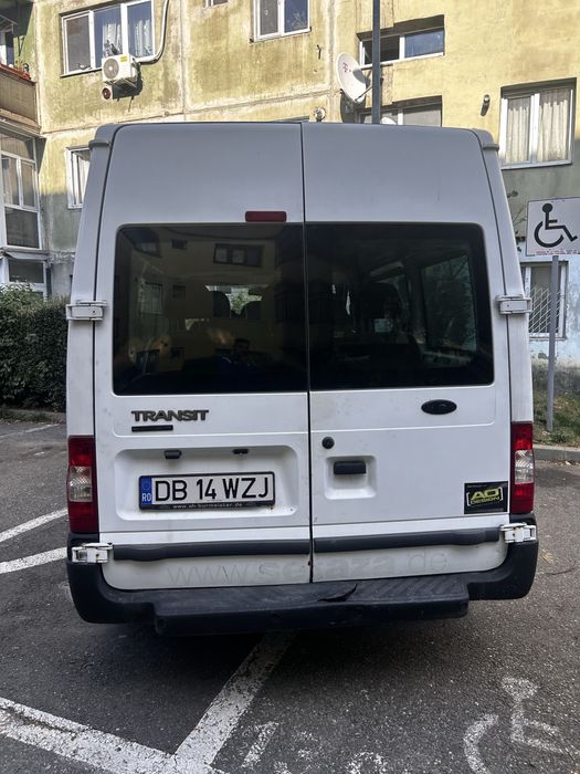 vand ford transit 8+1