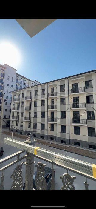 Ибн Сино Янги бозор Строй март томонда новостройка сотилади