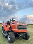 Tractoras de gazon Husqvarna cth 141