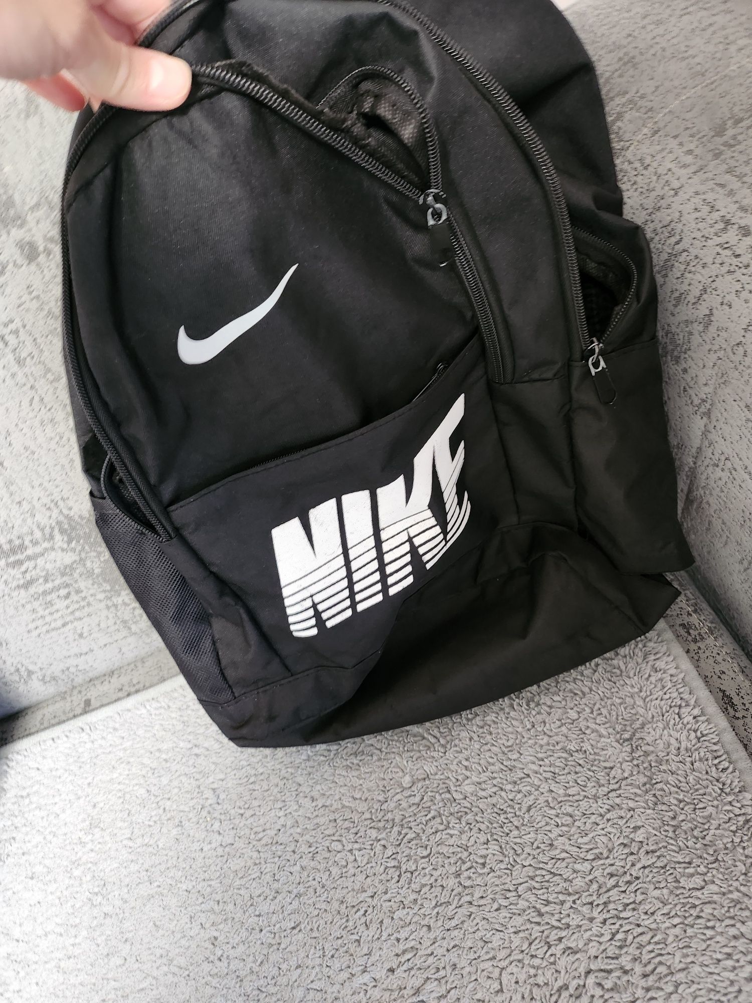 Раница nike черна