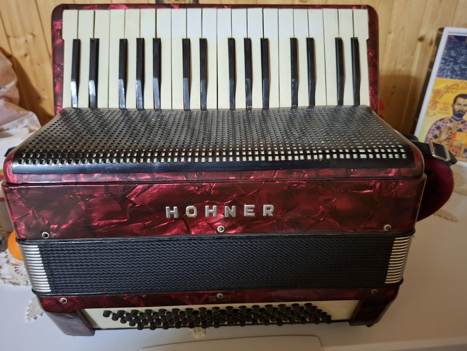 Hohner original  sunet clar arata foarte bine pret fix nu negociez