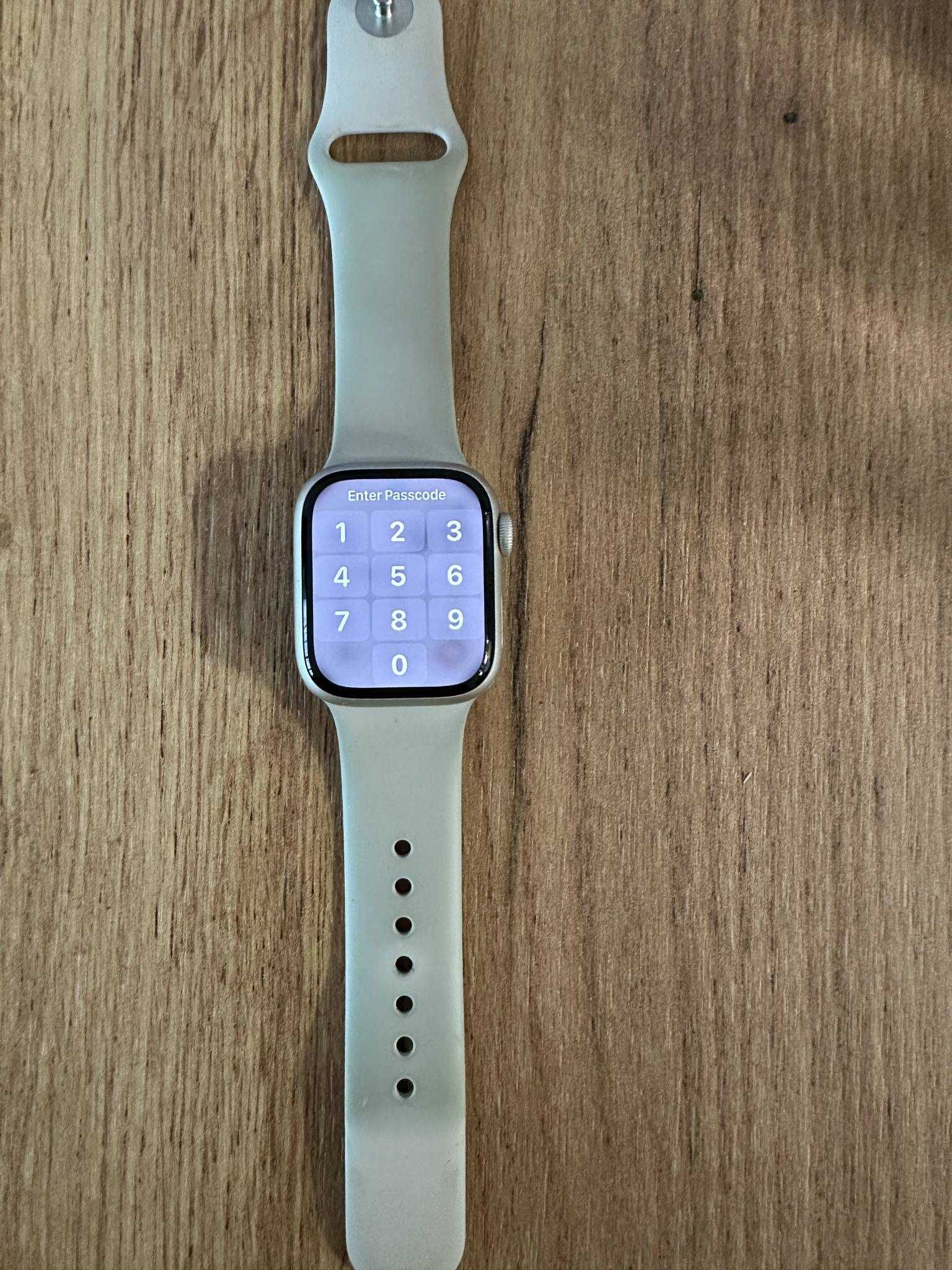 Часовник Apple Watch Series 7 GPS, Aluminium, 41 mm