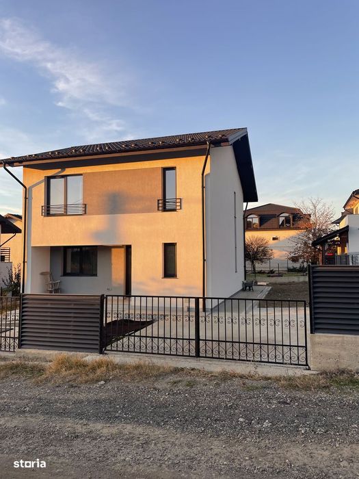 Locuința moderna P+E1 cu panoramă asupra orașului Iași Bucium