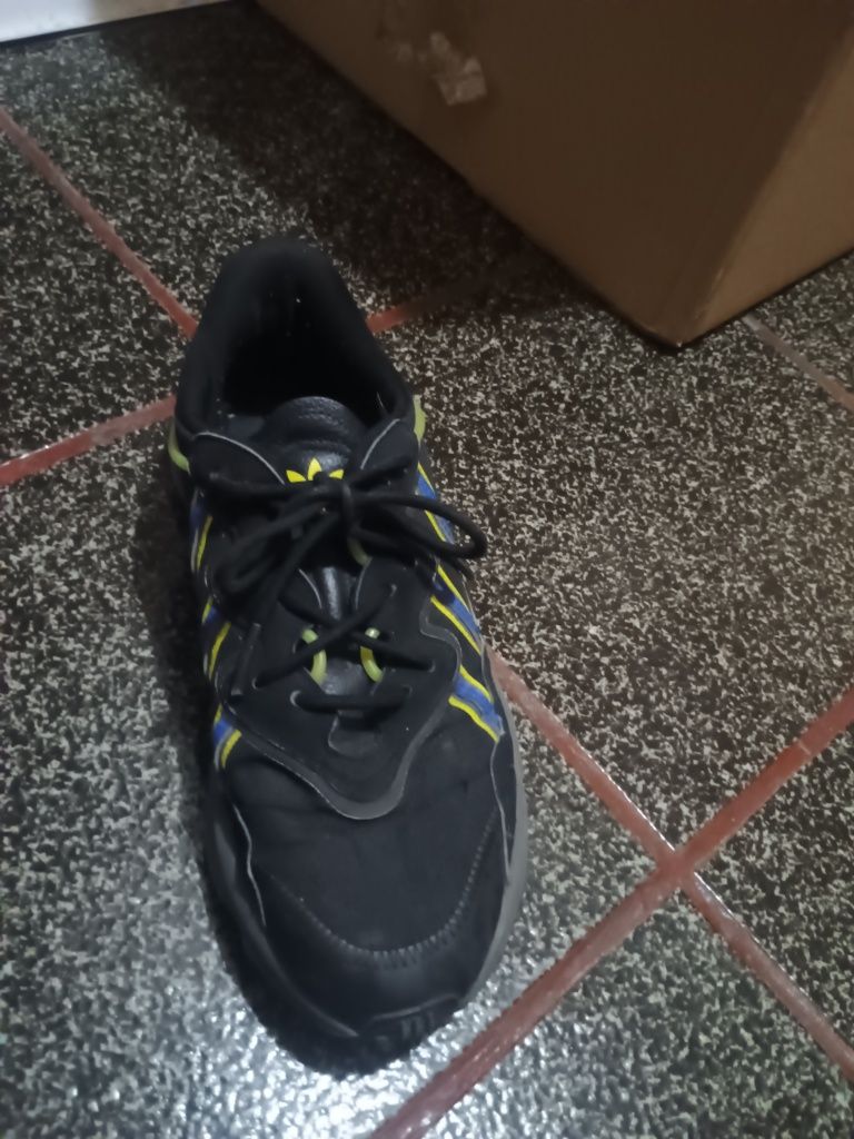 Adidas Ozweege Черно Синьо Жълто